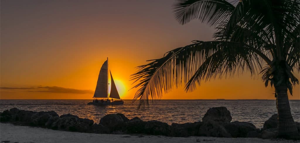 Rent a Sailing Yacht For a Day In Miami