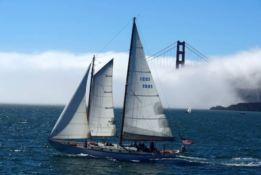 Schooner, the difference between ketch and yawl and schooner.